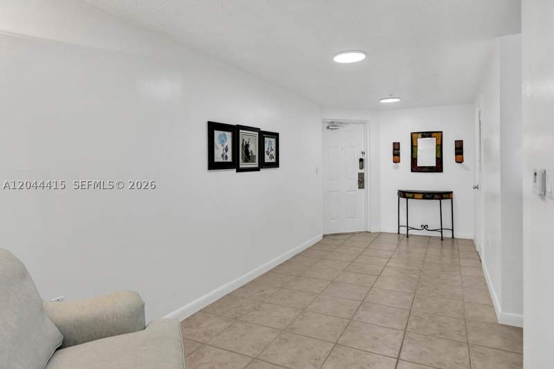 1 bedroom Condominium at 18100 N Bay Rd 304, Marina Bay Club Condo Hot, Sunny Isles Beach — photo 5