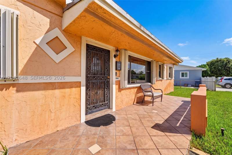 4 bedroom SingleFamilyResidence at 2915 NW 206th St, Lakewood Ests, Miami Gardens — photo 4