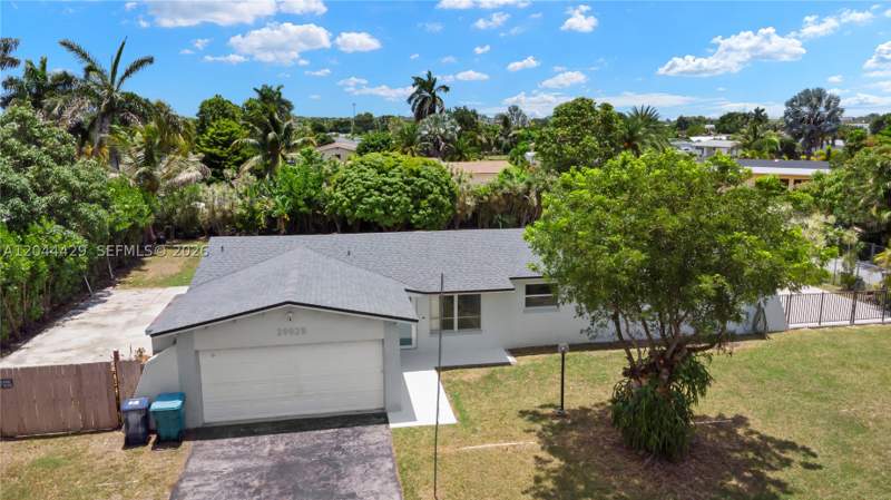 3 bedroom SingleFamilyResidence at 29925 SW 168th Ct, Busch Gardens South, Homestead — photo 3