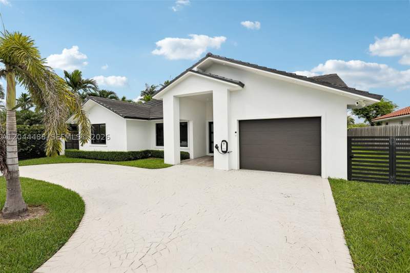 3 bedroom SingleFamilyResidence at 6816 SW 89th Ct, Bismark Sub, Miami — photo 4