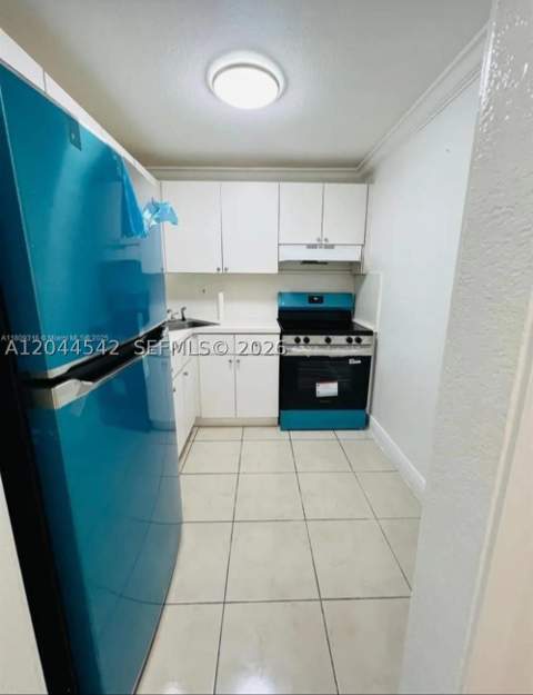 606 W 81st St 224, Hialeah FL - photo 10 of 10