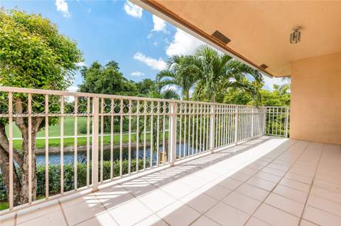 5132 NW 106th Ave, Doral FL - photo 20 of 35