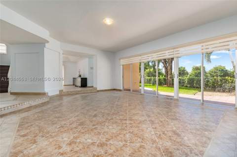 5132 NW 106th Ave, Doral FL - photo 7 of 35