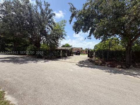 20791 SW 240th St, Homestead FL - photo 9 of 50
