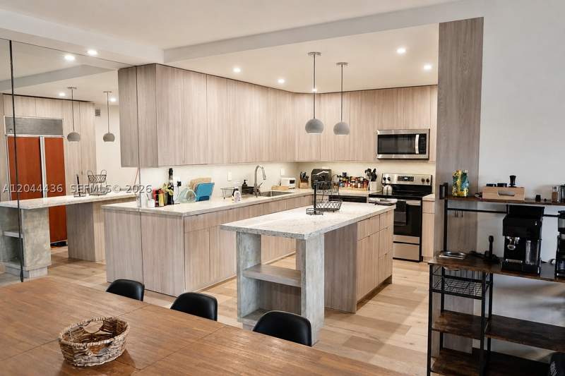 2 bedroom Condominium at 770 NE 199th St 107F, Northlake Vlg At Calif Cl, Miami — photo 2