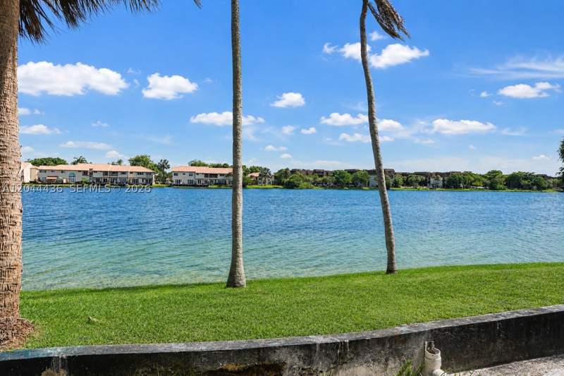 2 bedroom Condominium at 770 NE 199th St 107F, Northlake Vlg At Calif Cl, Miami — photo 4