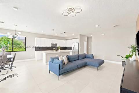 8167 NW 41st St E-101, Doral FL - photo 12 of 45