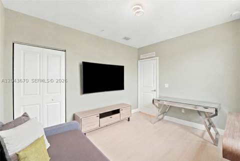 8167 NW 41st St E-101, Doral FL - photo 17 of 45