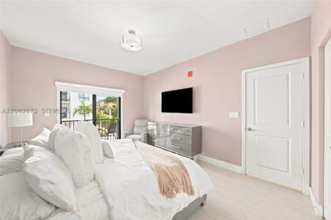 8167 NW 41st St E-101, Doral FL - photo 23 of 45