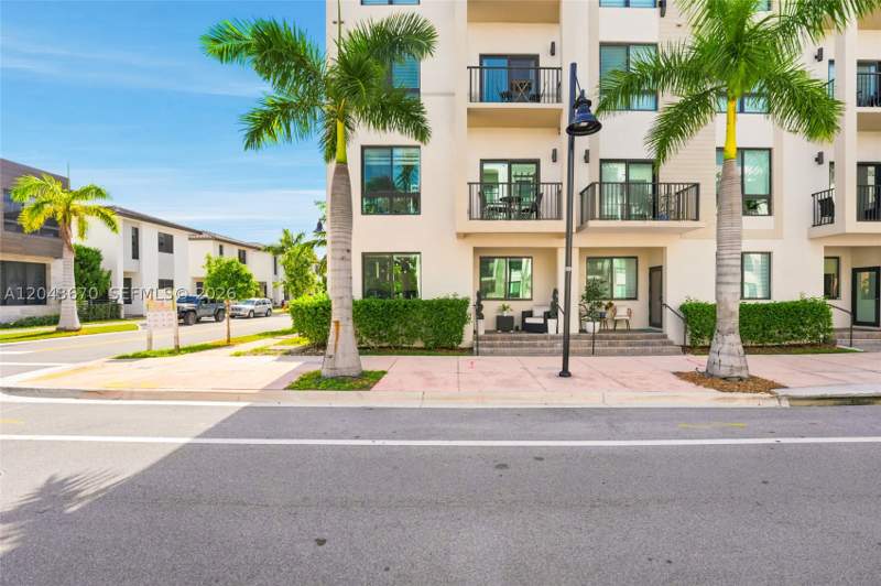 3 bedroom Condominium at 8167 NW 41st St E-101, Downtown Doral South Phas, Doral — photo 3