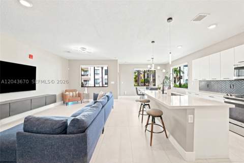 8167 NW 41st St E-101, Doral FL - photo 7 of 45