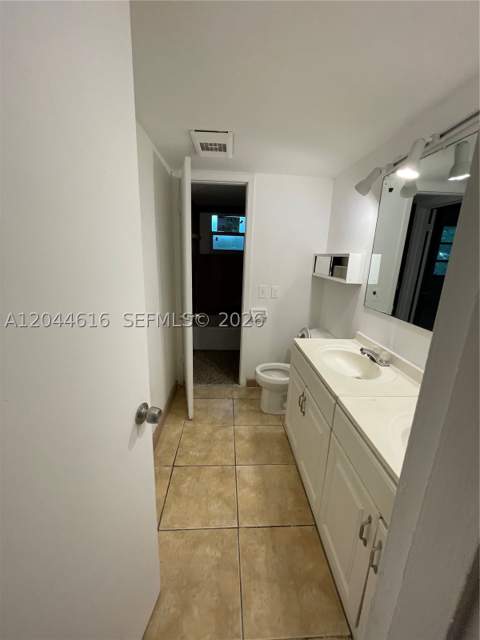 7841 Dunham Blvd 6, Miami FL - photo 12 of 18