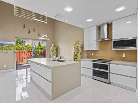 7086 NW 116th Ct, Doral FL - photo 13 of 48