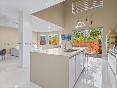 7086 NW 116th Ct, Doral FL - photo 15 of 48