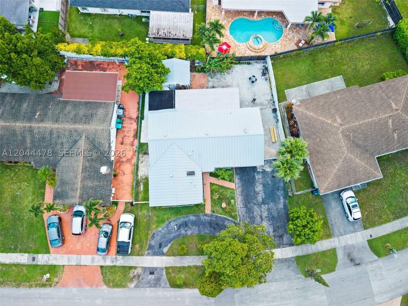 3 bedroom SingleFamilyResidence at 8014 SW 133rd Ct, Winston Park Unit 7, Miami — photo 5