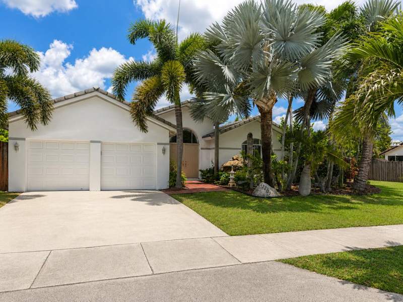 4 bedroom SingleFamilyResidence at 17202 SW 149th Place, Mandy Sub, Miami — photo 2