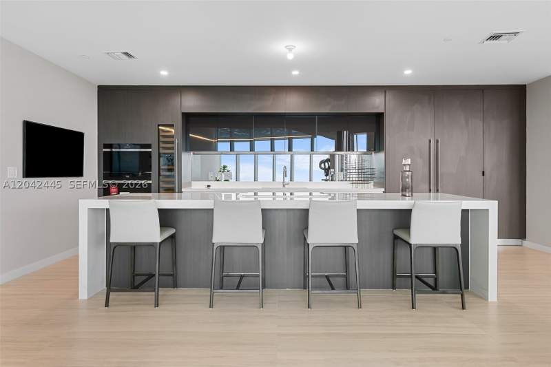 4 bedroom Condominium at 851 NE 1st Ave 4912, Paramount Miami Worldcent, Miami — photo 5