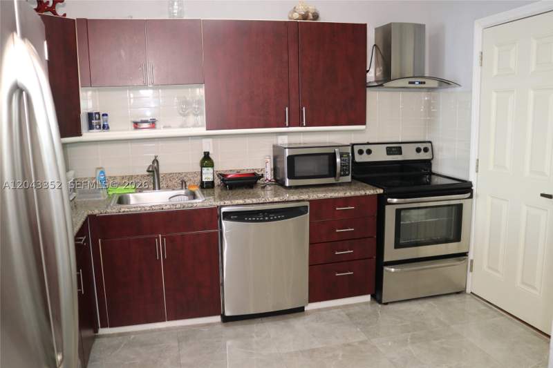 1 bedroom Condominium at 1150 NE 191st St 37, Riviera Condominium Apts, Miami — photo 3