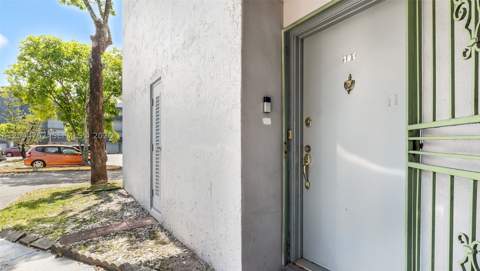 110 Fontainebleau Blvd 101, Miami FL - photo 19 of 31