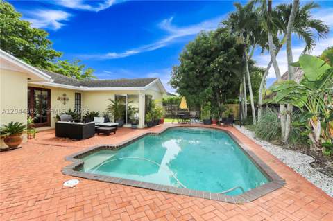 12730 SW 119th St, Miami FL - photo 6 of 30