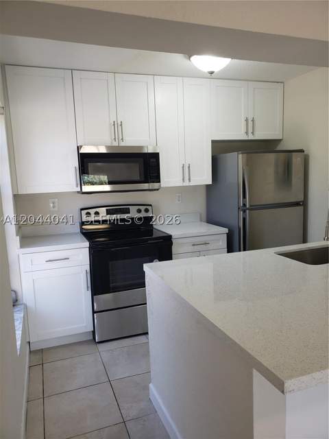 4550 W 16th Ave 301, Hialeah FL - photo 17 of 31