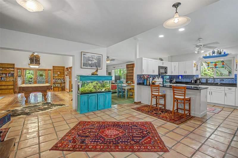 3 bedroom SingleFamilyResidence at 16620 SW 234th St, Wheja Sub, Homestead — photo 2