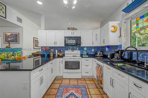 16620 SW 234th St, Homestead FL - photo 7 of 34