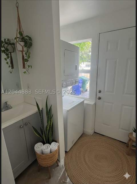 81 NW 44th St, Miami FL - photo 11 of 13