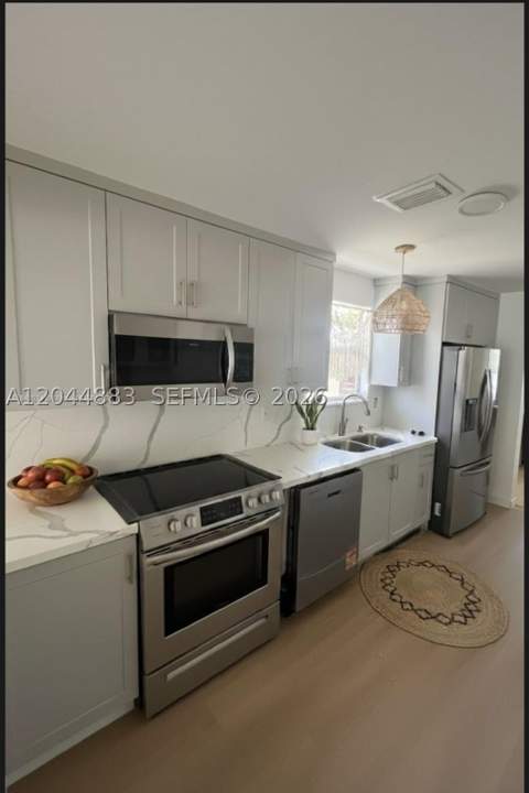 81 NW 44th St, Miami FL - photo 6 of 13
