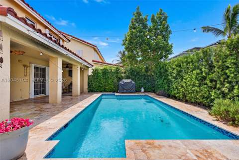 15602 SW 109th Ter, Miami FL - photo 8 of 39