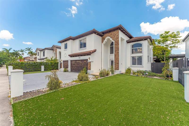 6 bedroom SingleFamilyResidence at 15262 SW 11th St, A B At Tamiami Trail Phas, Miami — photo 3