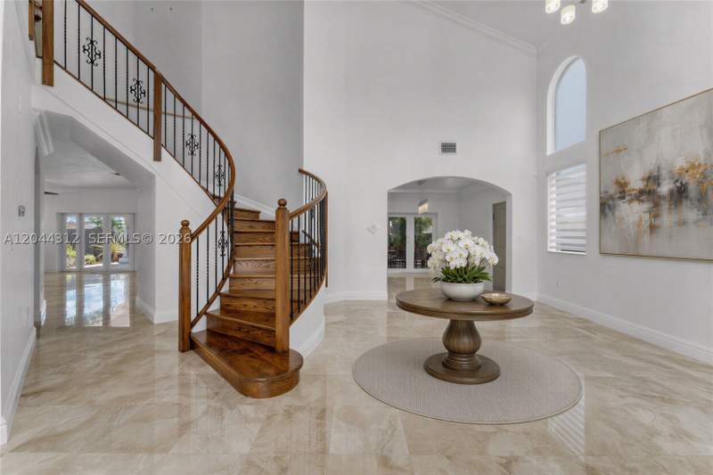 6 bedroom SingleFamilyResidence at 15262 SW 11th St, A B At Tamiami Trail Phas, Miami — photo 4