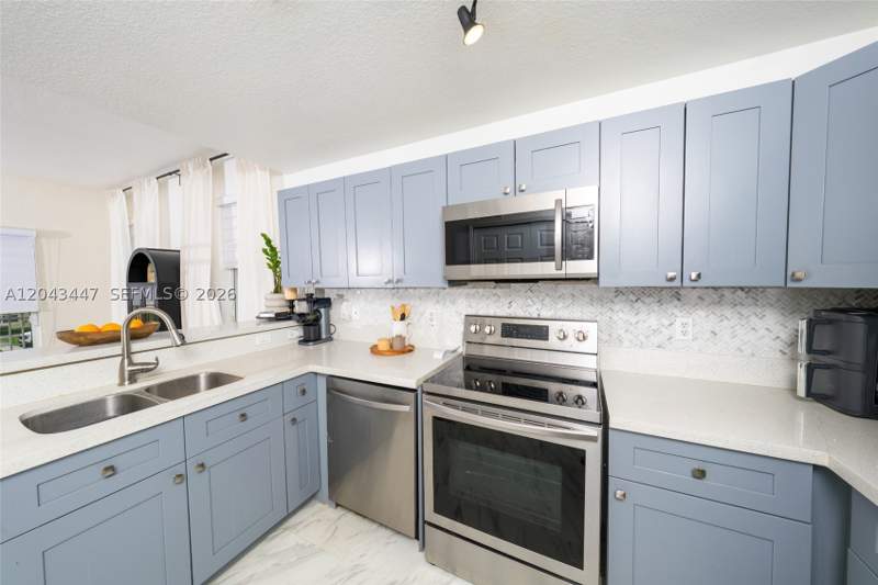 2 bedroom Condominium at 11101 NW 83rd St 201, Promenade Shores At Doral, Doral — photo 4