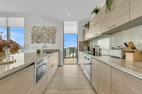 1300 S Miami Ave Ph5110, Miami FL - photo 12 of 54