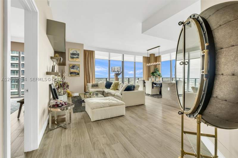 3 bedroom Condominium at 1300 S Miami Ave Ph5110, 1300 S Miami Avenue Condo, Miami — photo 4