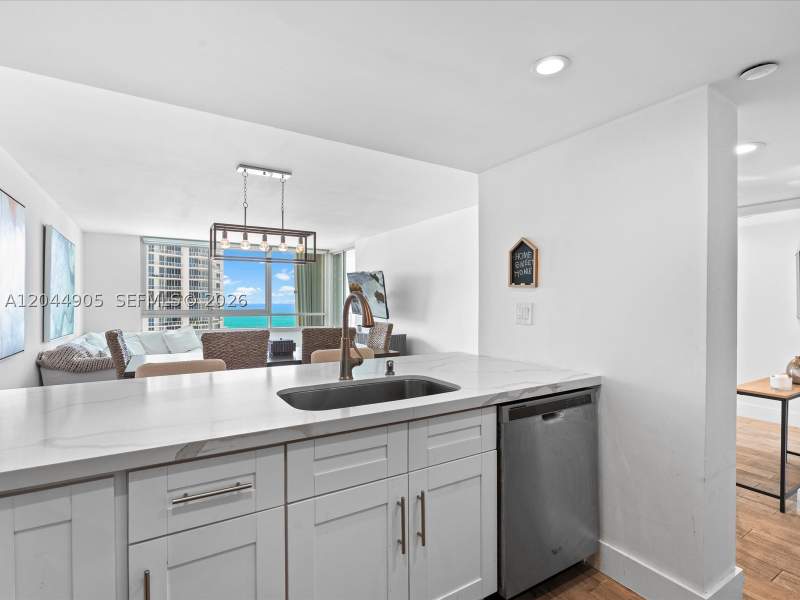 2 bedroom Condominium at 400 S Pointe Dr 1102, South Pointe Towers Condo, Miami Beach — photo 3