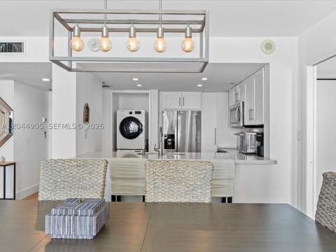 400 S Pointe Dr 1102, Miami Beach FL - photo 7 of 34