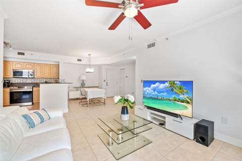 6861 SW 44th St 202, Miami FL - photo 10 of 49