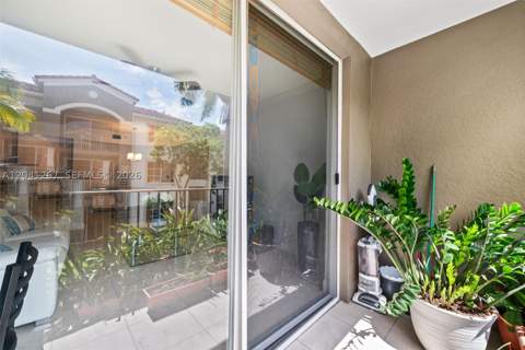 6861 SW 44th St 202, Miami FL - photo 19 of 49