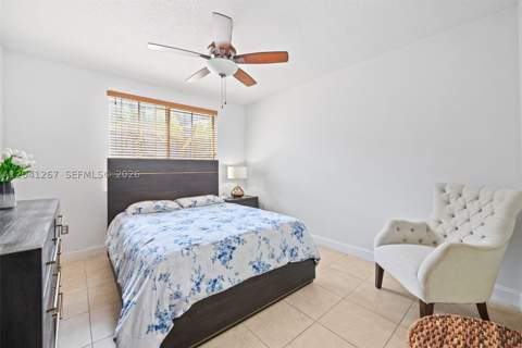 6861 SW 44th St 202, Miami FL - photo 20 of 49