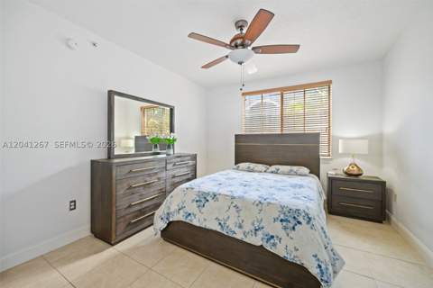 6861 SW 44th St 202, Miami FL - photo 21 of 49