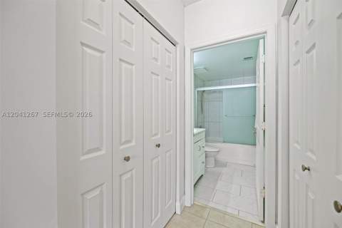 6861 SW 44th St 202, Miami FL - photo 23 of 49