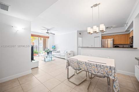 6861 SW 44th St 202, Miami FL - photo 6 of 49