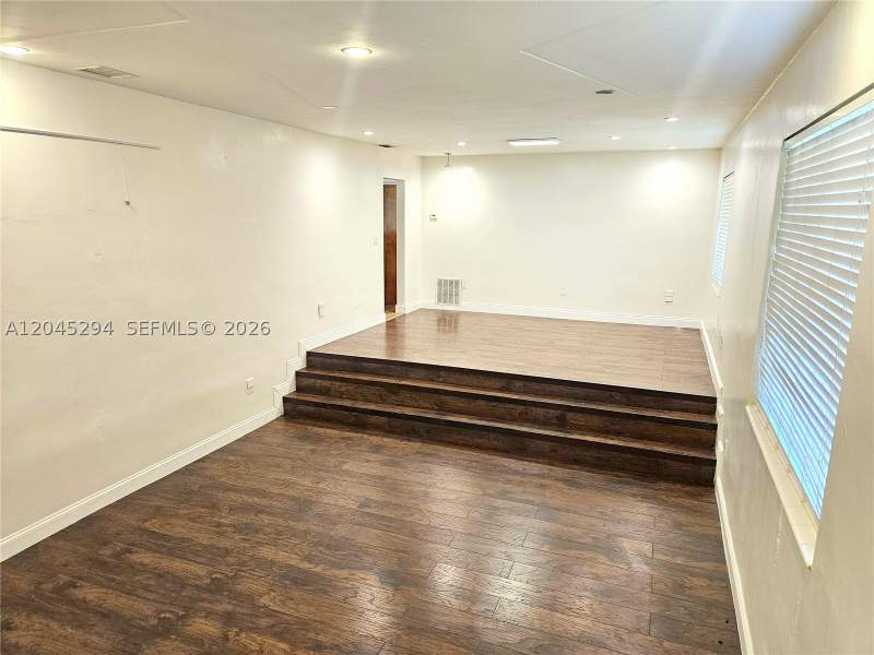 4 bedroom SingleFamilyResidence at 10521 SW 125th St, Jeff Estates, Miami — photo 5