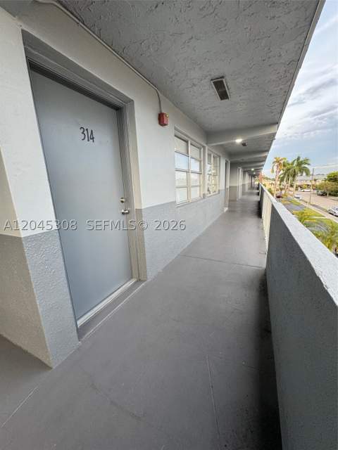 11195 SW 1st St 314, Sweetwater FL - photo 7 of 21