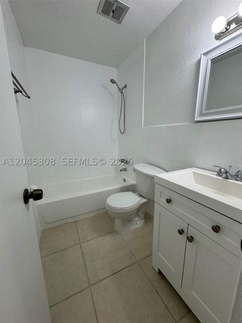 11195 SW 1st St 314, Sweetwater FL - photo 8 of 21