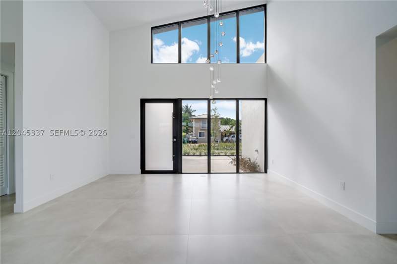4 bedroom SingleFamilyResidence at 4321 SW 99th Ave, Fairlawn Estates, Miami — photo 4