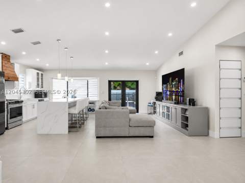14712 SW 176th Ter, Miami FL - photo 13 of 41