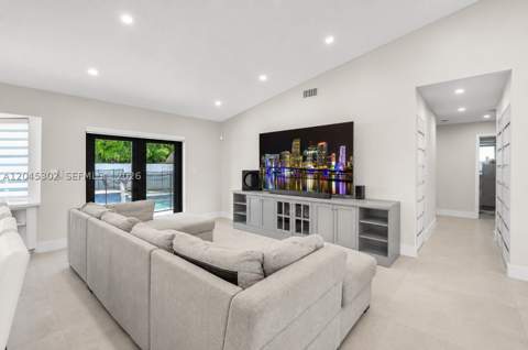 14712 SW 176th Ter, Miami FL - photo 15 of 41