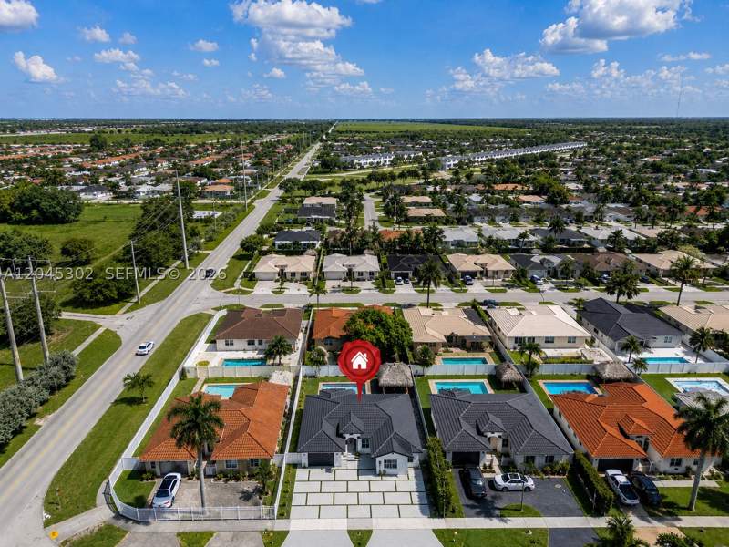 3 bedroom SingleFamilyResidence at 14712 SW 176th Ter, Kendall Family Estates Ph, Miami — photo 2